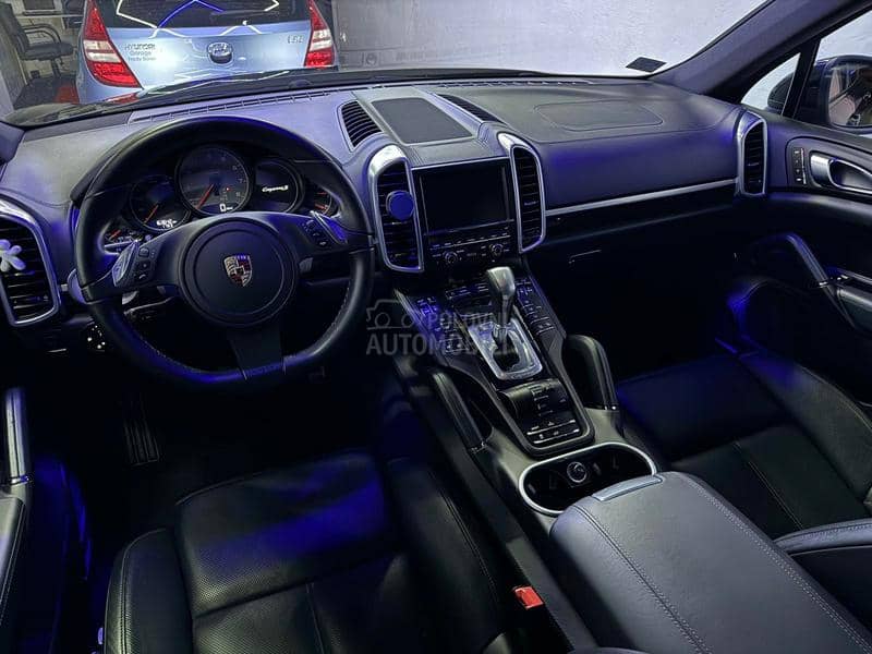 Porsche Cayenne hybrid