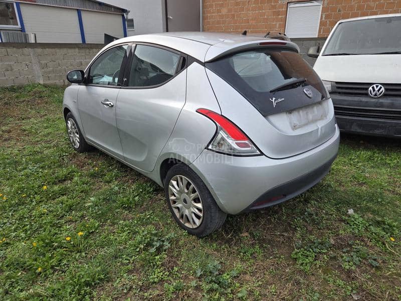 Lancia Ypsilon 