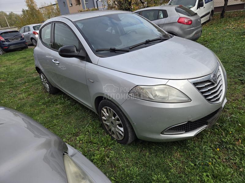 Lancia Ypsilon 