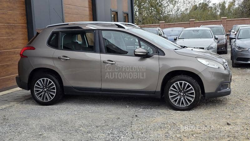 Peugeot 2008 1.2 VTi ULTRA BRONSE