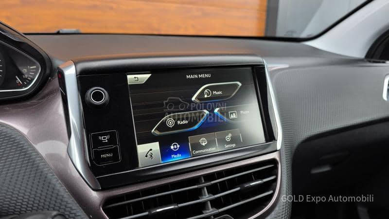 Peugeot 2008 1.2 VTi ULTRA BRONSE