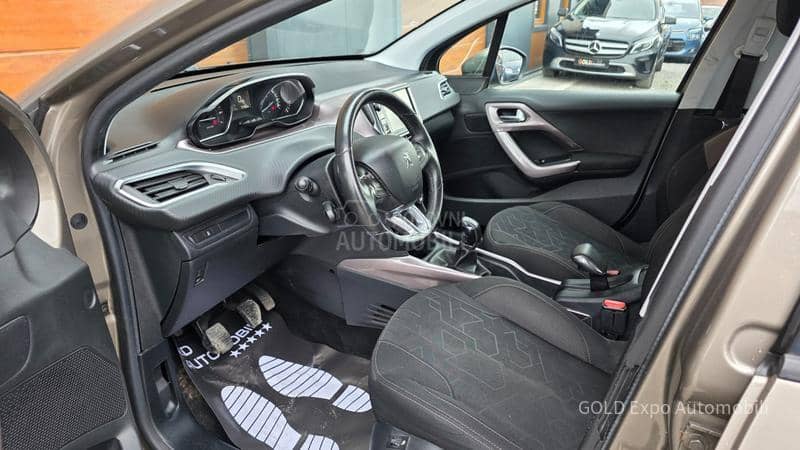 Peugeot 2008 1.2 VTi ULTRA BRONSE