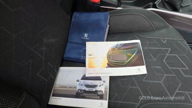 Peugeot 2008 1.2 VTi ULTRA BRONSE