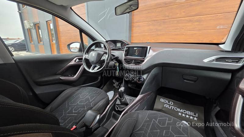 Peugeot 2008 1.2 VTi ULTRA BRONSE