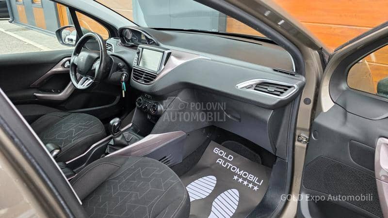 Peugeot 2008 1.2 VTi ULTRA BRONSE