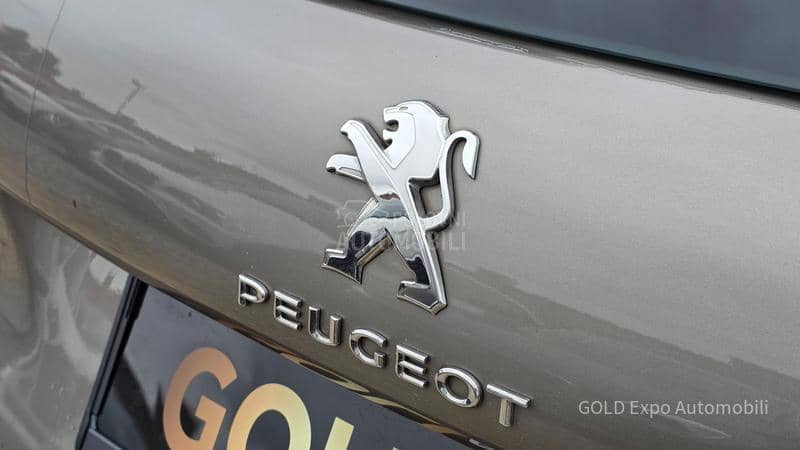 Peugeot 2008 1.2 VTi ULTRA BRONSE