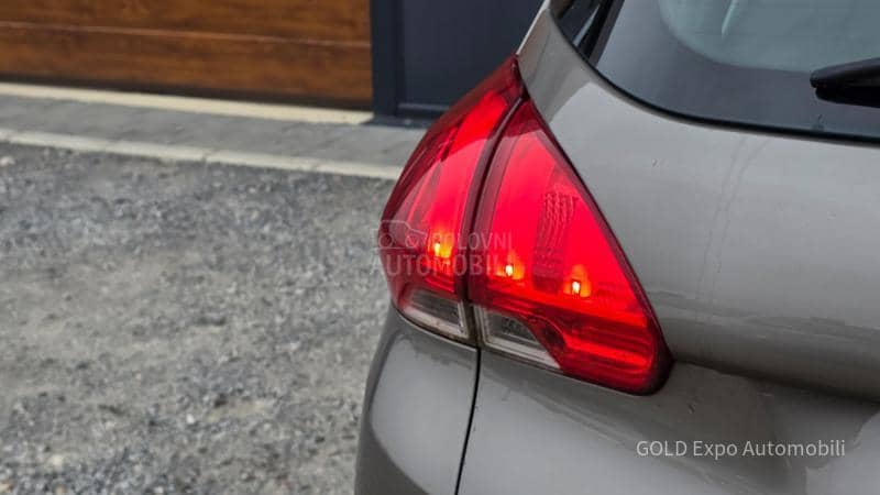 Peugeot 2008 1.2 VTi ULTRA BRONSE