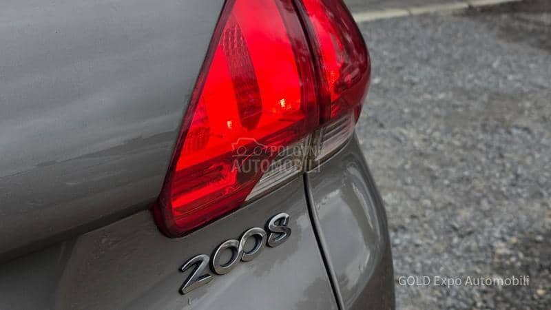 Peugeot 2008 1.2 VTi ULTRA BRONSE