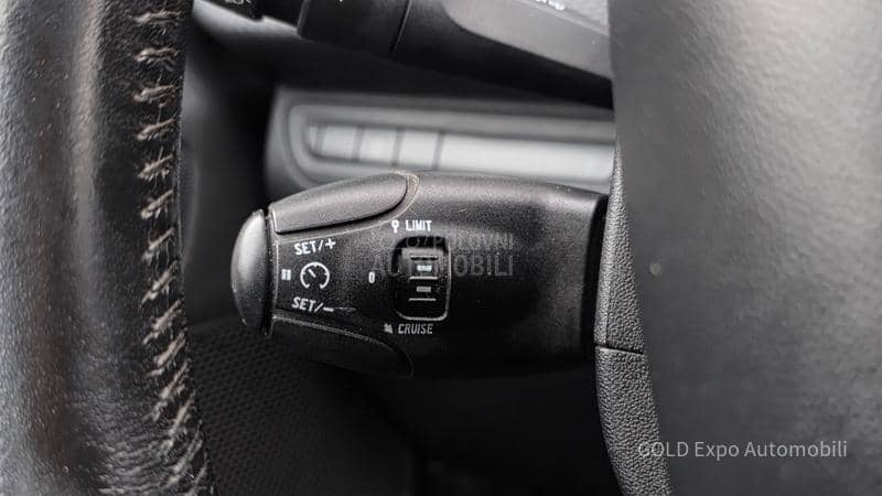 Peugeot 2008 1.2 VTi ULTRA BRONSE