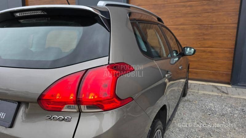 Peugeot 2008 1.2 VTi ULTRA BRONSE