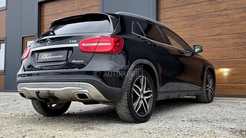 Mercedes Benz GLA 220 4MATIC 7G TIPTRONIC