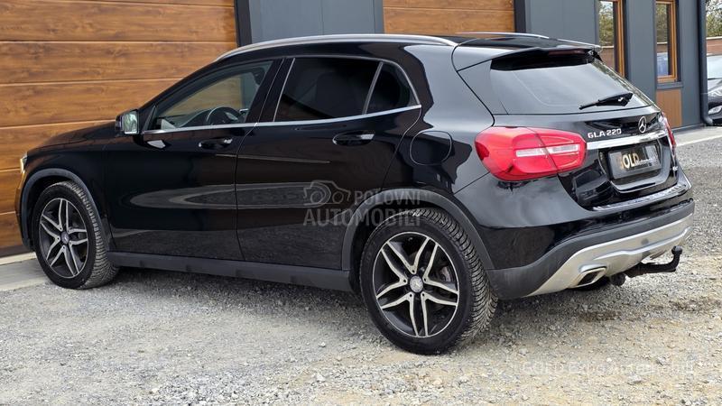 Mercedes Benz GLA 220 4MATIC 7G TIPTRONIC