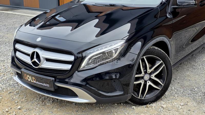 Mercedes Benz GLA 220 4MATIC 7G TIPTRONIC