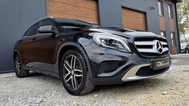 Mercedes Benz GLA 220 4MATIC 7G TIPTRONIC
