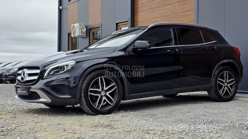 Mercedes Benz GLA 220 4MATIC 7G TIPTRONIC