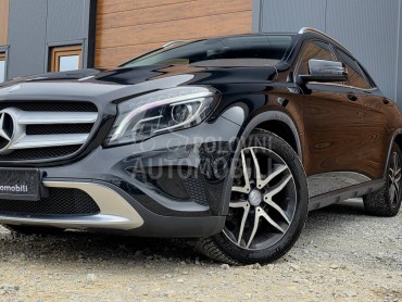 Mercedes Benz GLA 220 4MATIC 7G TIPTRONIC