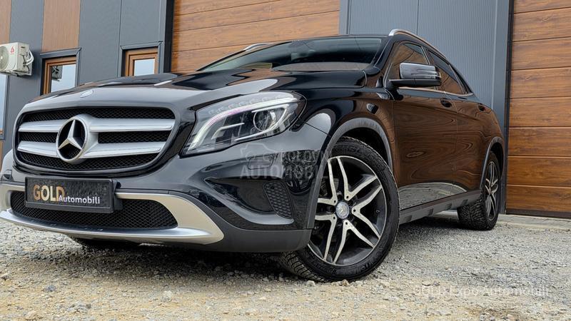 Mercedes Benz GLA 220 4MATIC 7G TIPTRONIC