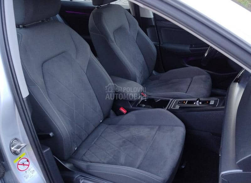 Volkswagen Golf 8 2.0tdi style V.Serv.