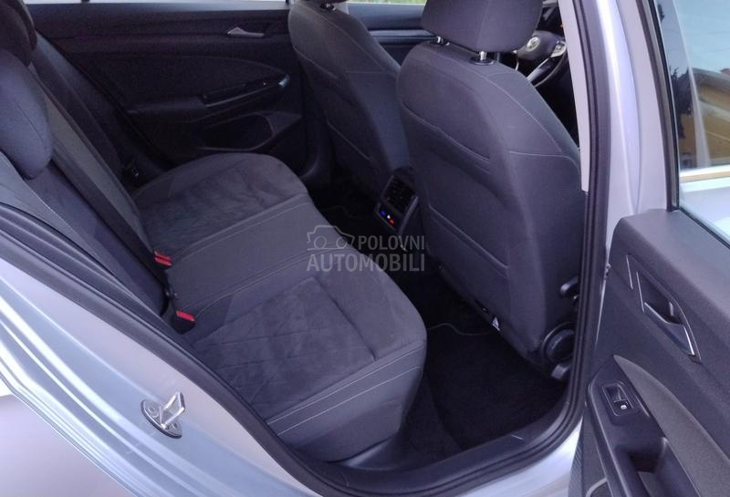 Volkswagen Golf 8 2.0tdi style V.Serv.