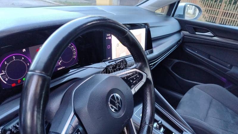 Volkswagen Golf 8 2.0tdi style V.Serv.