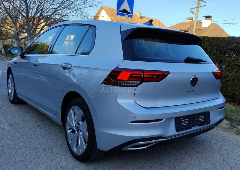 Volkswagen Golf 8 2.0tdi style V.Serv.