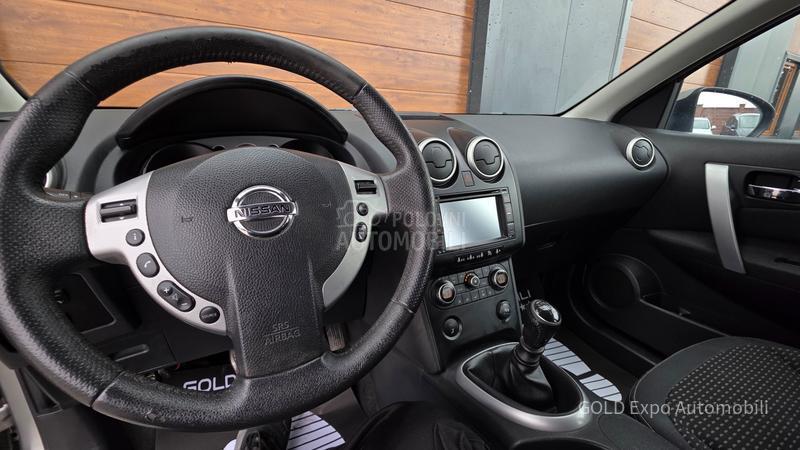 Nissan Qashqai 2.0 DCi PAN0RAMA