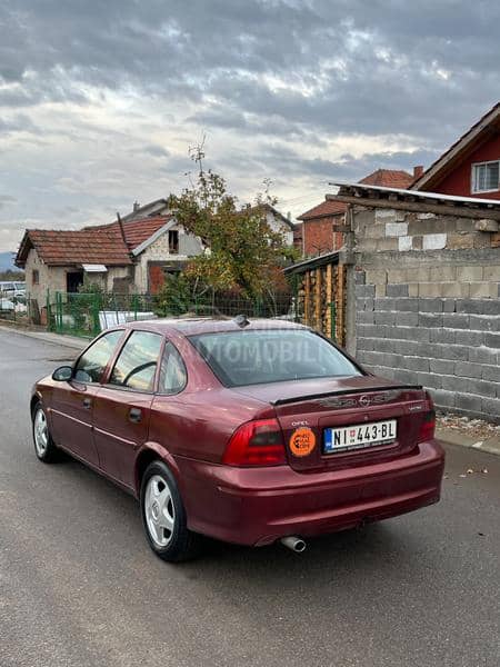 Opel Vectra B 