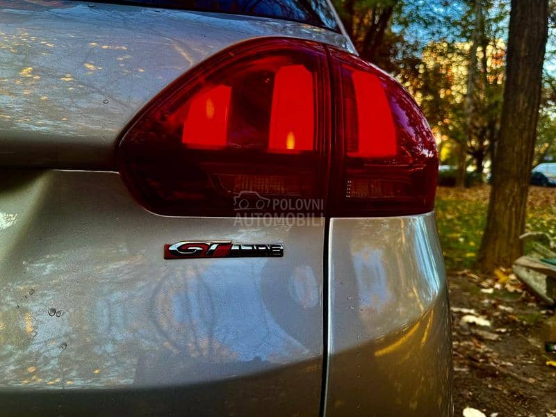 Peugeot 2008 1.2 GT LINE