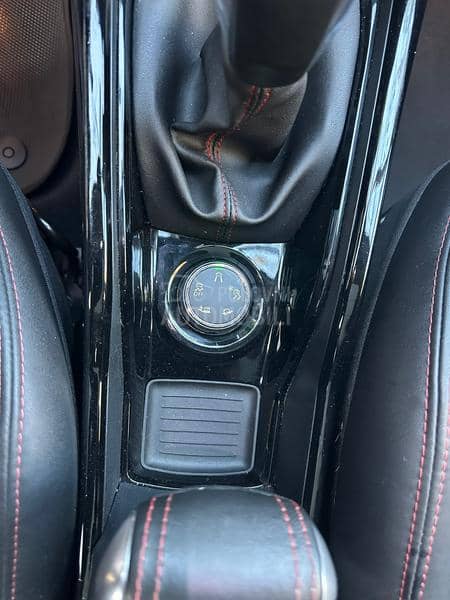 Peugeot 2008 1.2 GT LINE