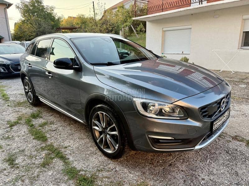 Volvo V60 Cross Country 2.0 D