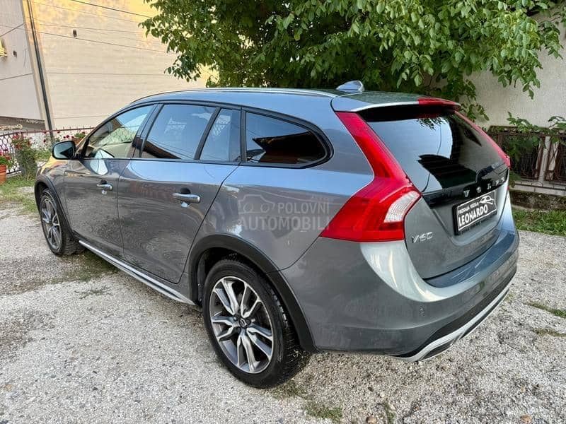 Volvo V60 Cross Country 2.0 D