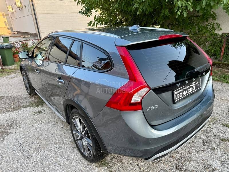 Volvo V60 Cross Country 2.0 D