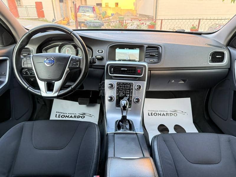 Volvo V60 Cross Country 2.0 D