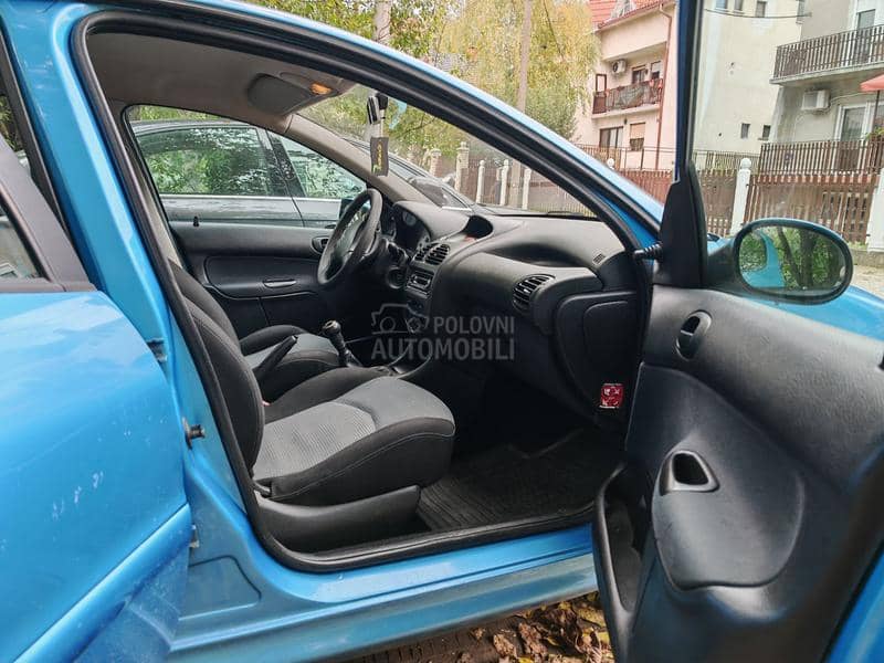 Peugeot 206 