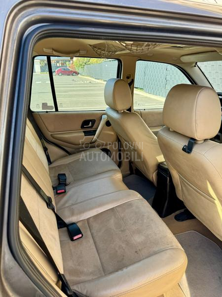 Land Rover Freelander 2.0 TD4 HSE