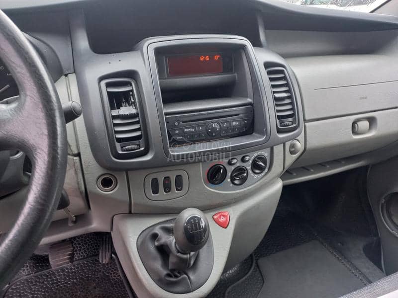 Renault Trafic 2000 dci 115