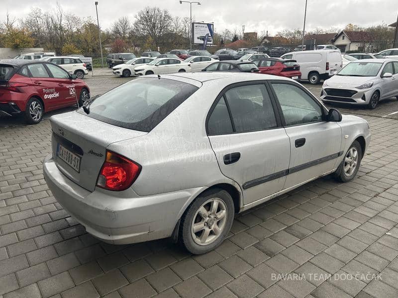 Hyundai Accent 1.3 B.