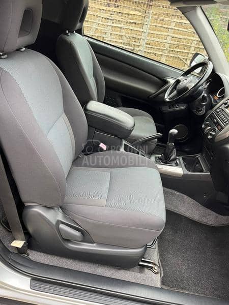 Toyota RAV 4 2.0 16V CH