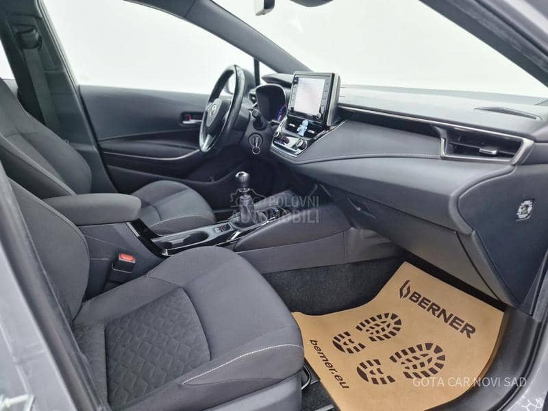 Toyota Corolla 1.2 LUNA