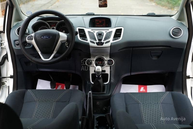 Ford Fiesta 1.4i TNG TITANIUM