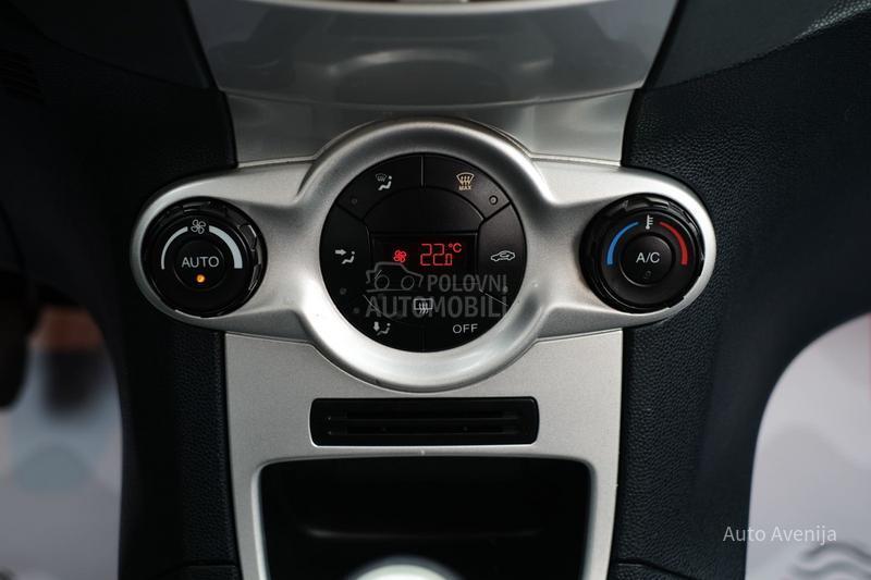 Ford Fiesta 1.4i TNG TITANIUM