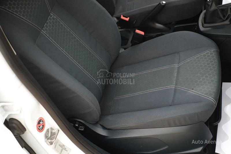 Ford Fiesta 1.4i TNG TITANIUM