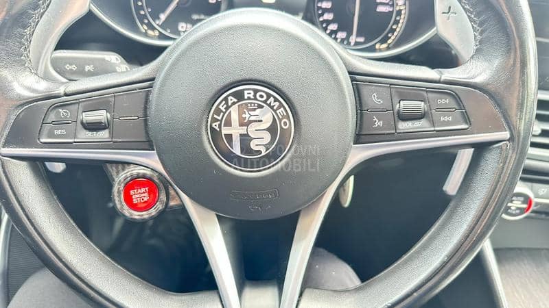 Alfa Romeo Giulia 2.2 AT