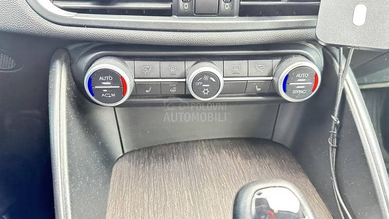 Alfa Romeo Giulia 2.2 AT