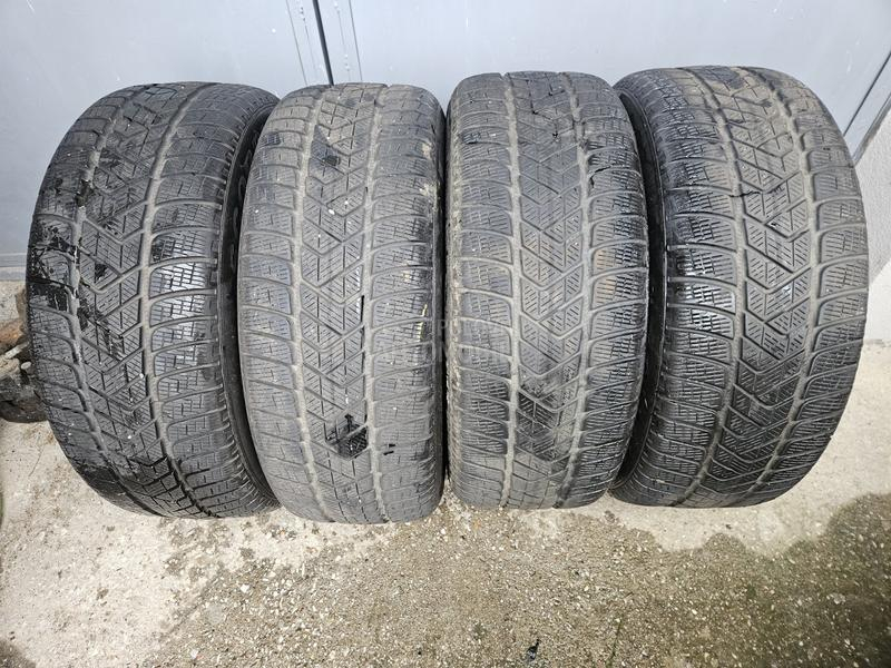 Pirelli 235/55 R18 Zimska