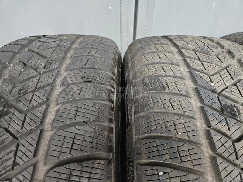 Pirelli 235/55 R18 Zimska