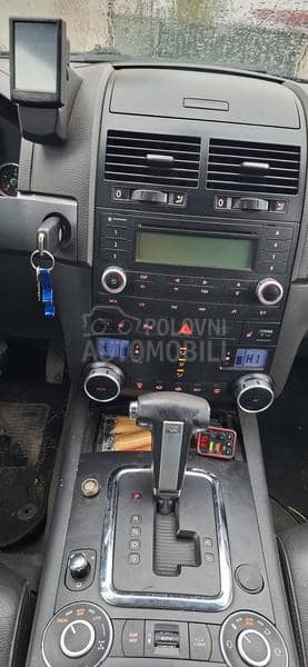 Volkswagen Touareg reg celu godinu