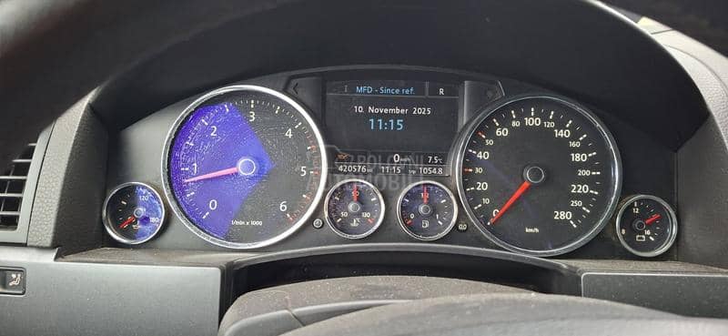 Volkswagen Touareg reg celu godinu