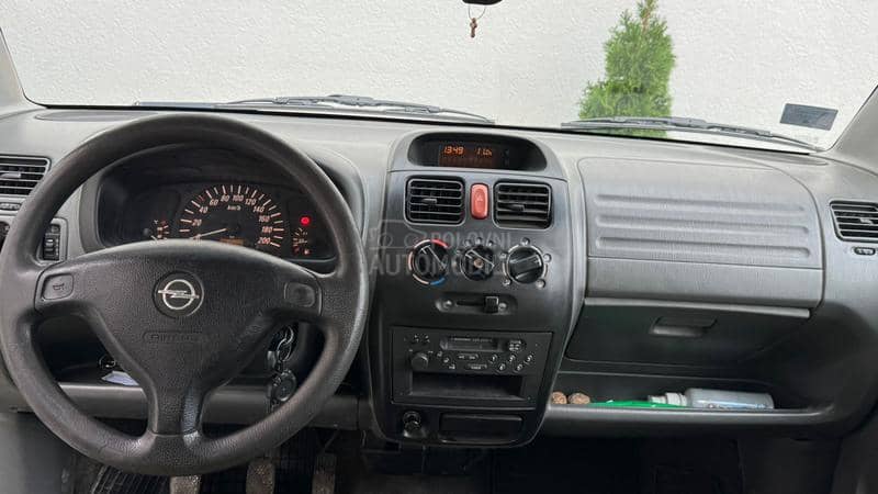 Opel Agila 1.2