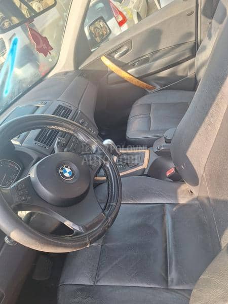 Kompletan auto u delovima X3